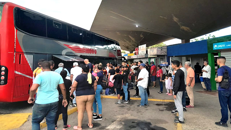 M S De Mil Pasajeros Se Movilizaron Por La Terminal De Cabimas En