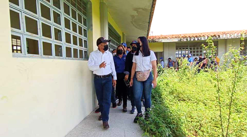 Rosales. Gira por el Sur del Lago