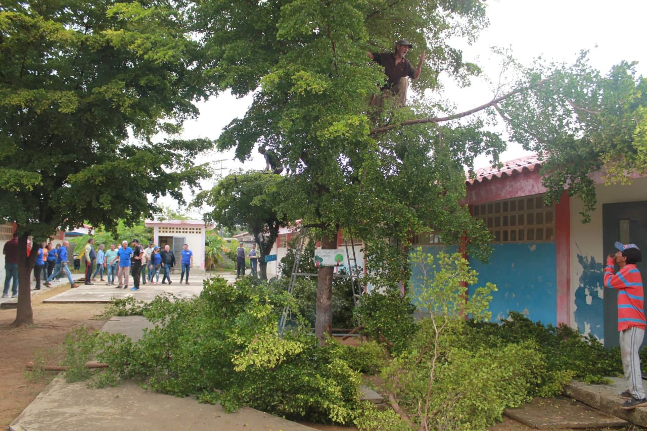Manos a la Escuela Cabimas