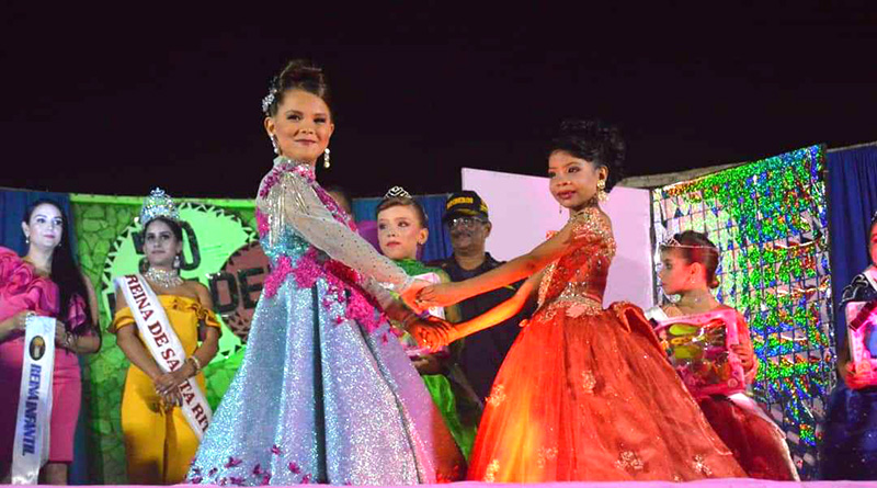 Lourdes Prieto reina Infantil 
