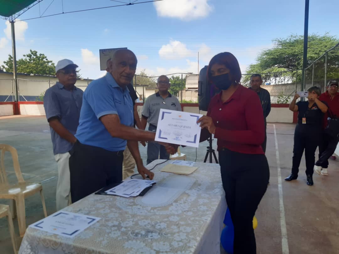Comunidad del sector 26 de Julio celebró el Día del Vecino