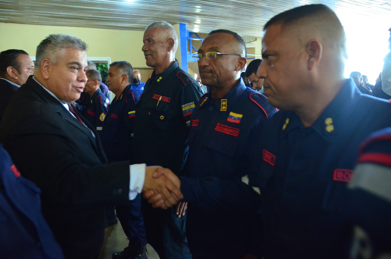 Ascensos y reconocimientos Bomberos