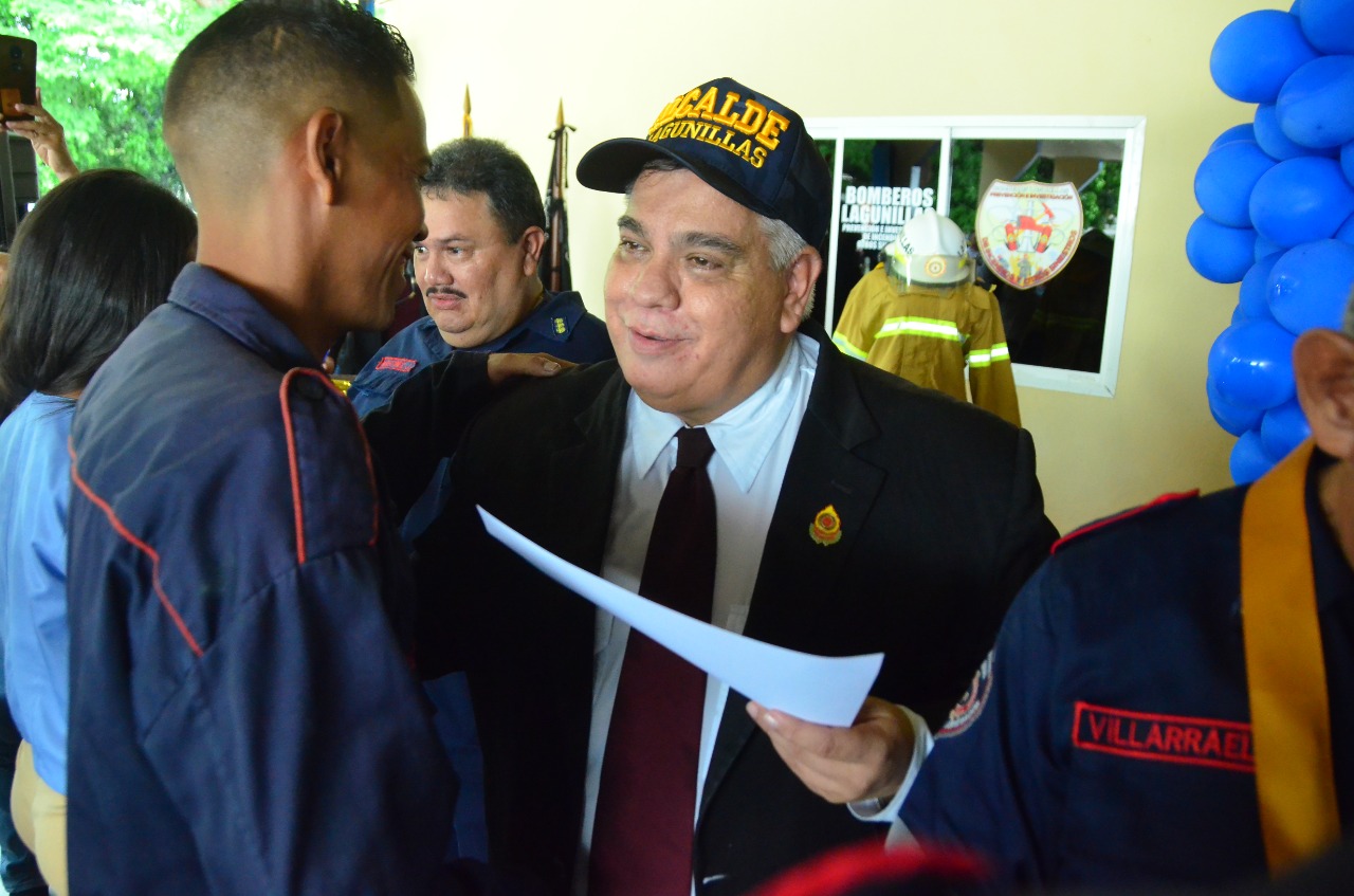 Ascensos y reconocimientos Bomberos