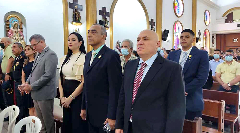 Santa Misa Virgen del Rosario