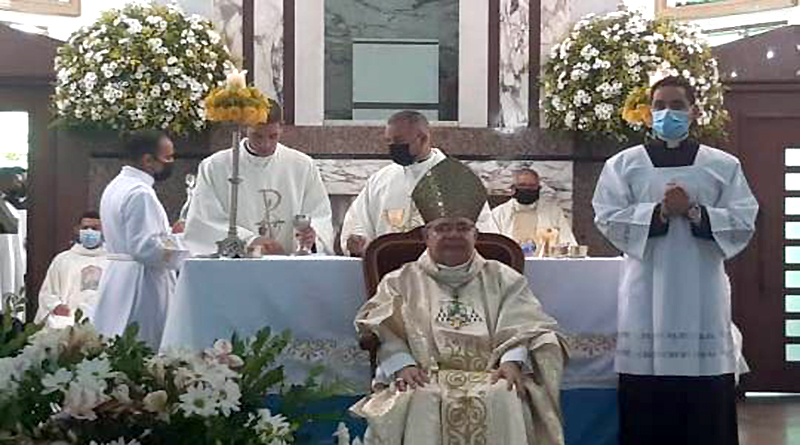 Santa Misa Virgen del Rosario