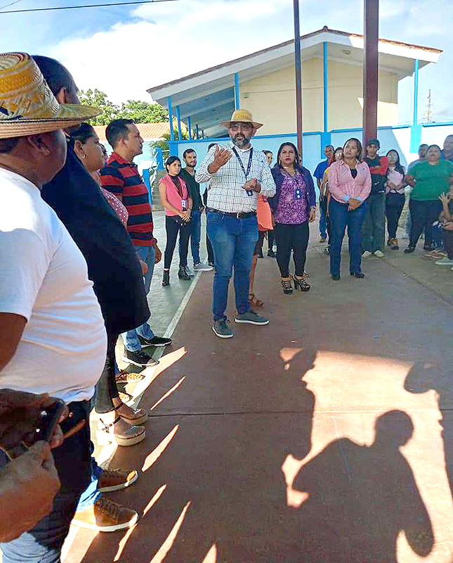  Estudiantes de la Unermb Santa Rita