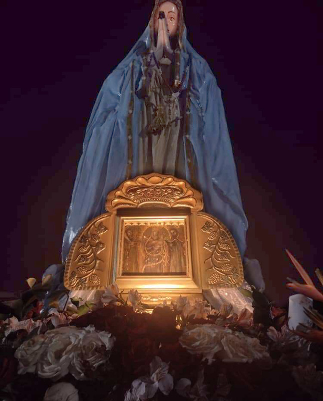 Valmorenses colmaron las adyacencias de la plaza Fátima de Bachaquero en una santa misa en honor a la Virgen Morena en su visita a Valmore Rodríguez.