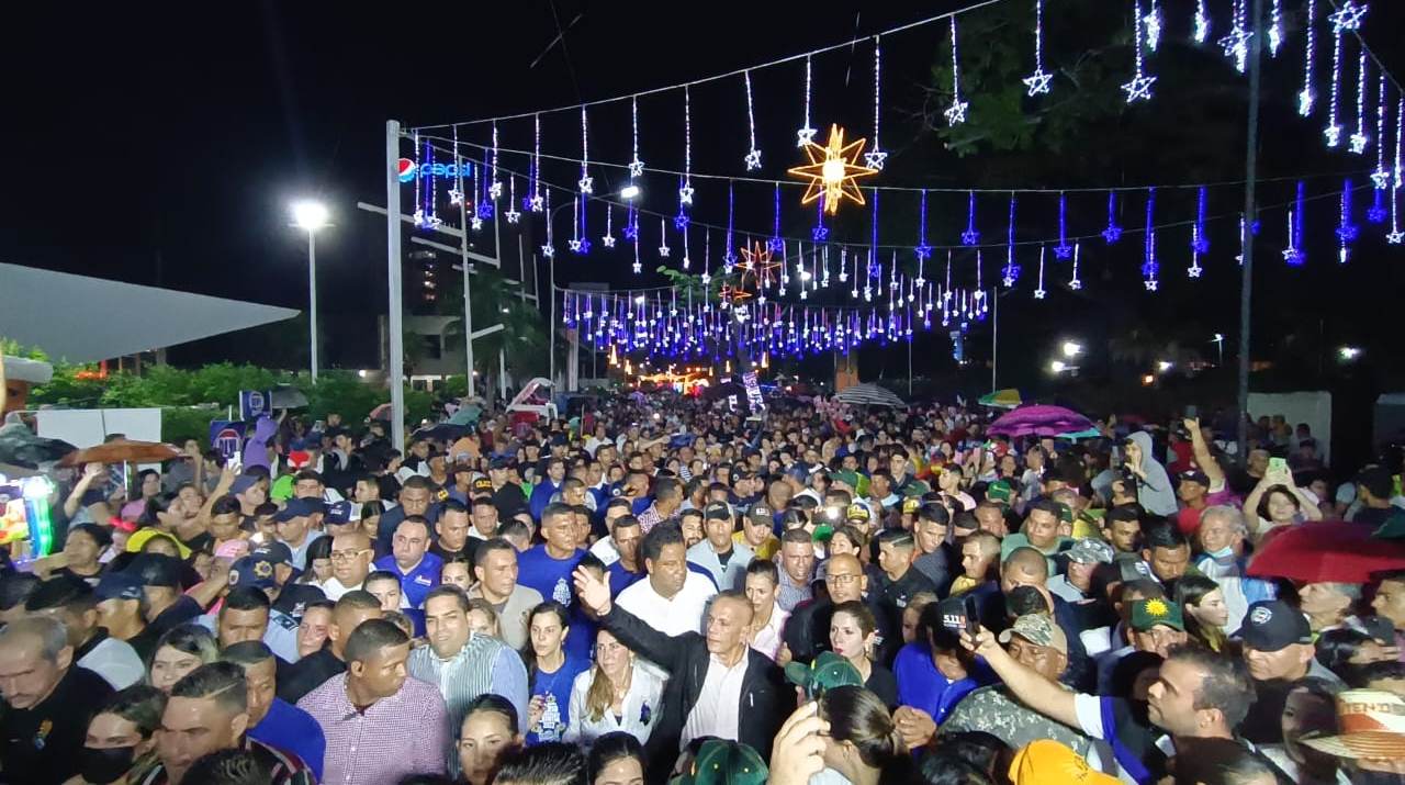 Manuel Rosales inauguró Encendido de Bella Vista 