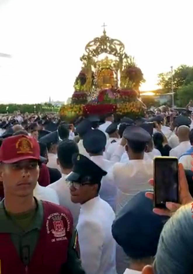 Procesión de la Aurora La Chinita