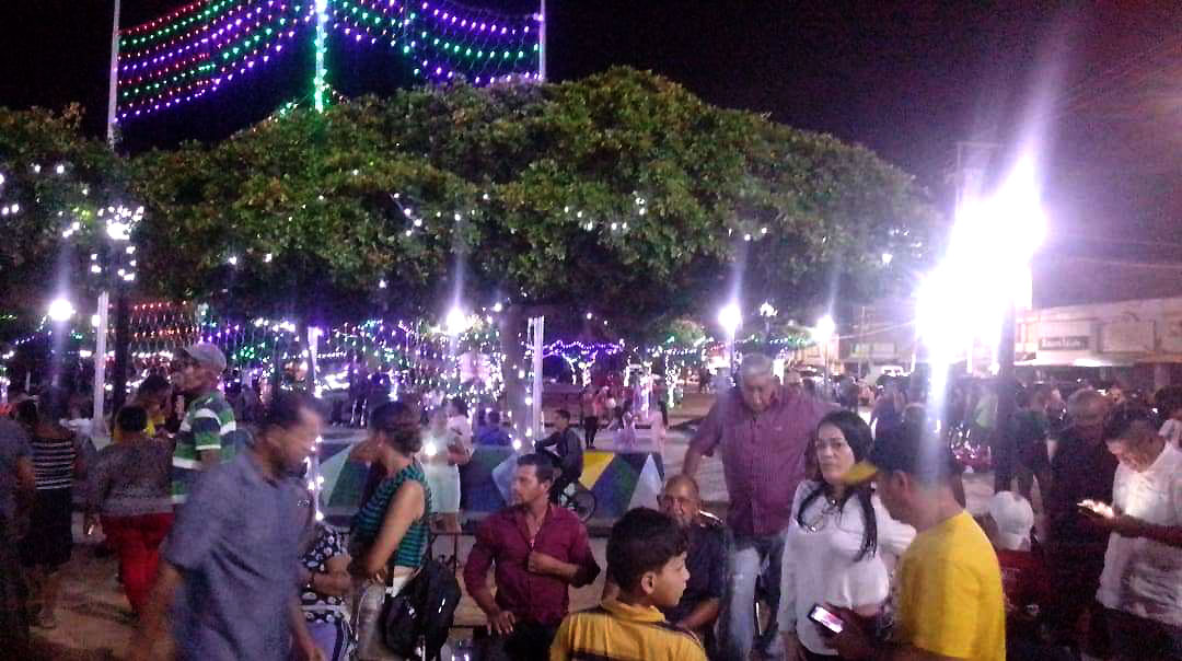 Alumbrado y reacondicionamiento de la Plaza Bolívar
