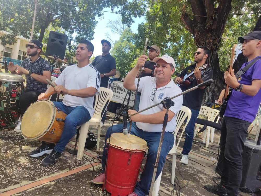 LUZ COL Proyectos de Servicio Comunitario