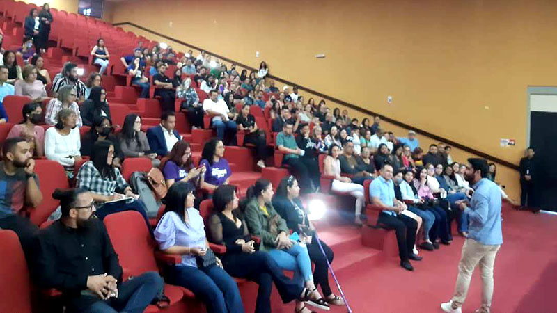 Realizan conferencia sobre redes sociales para empresarios