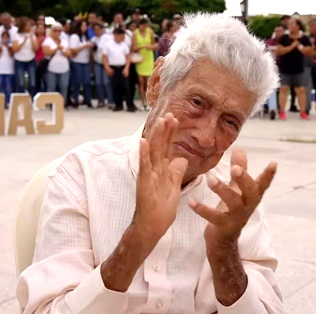 Homenaje a Chalo Navarro