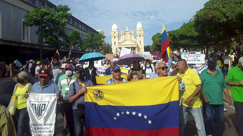 Diversos gremios marcharon hasta la Plaza Bolívar en Maracaibo