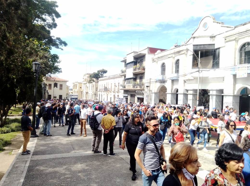 Protesta de docentes en Mérida