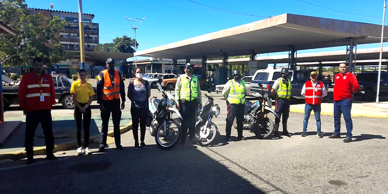 Desplegados más de 40 funcionarios en la Terminal de Cabimas