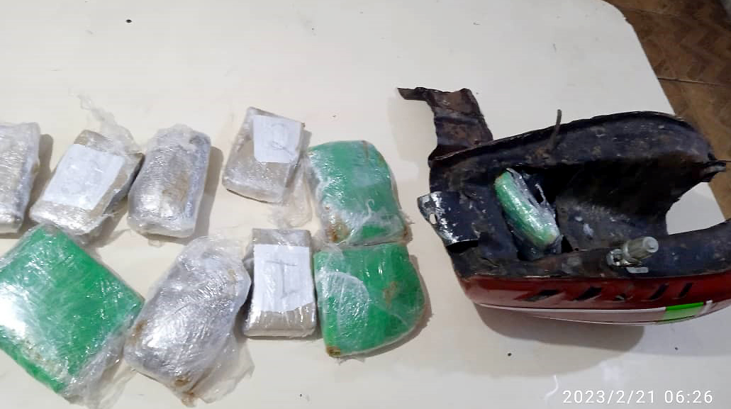 PNB captura a un sujeto con doce panelas de marihuana en Mara