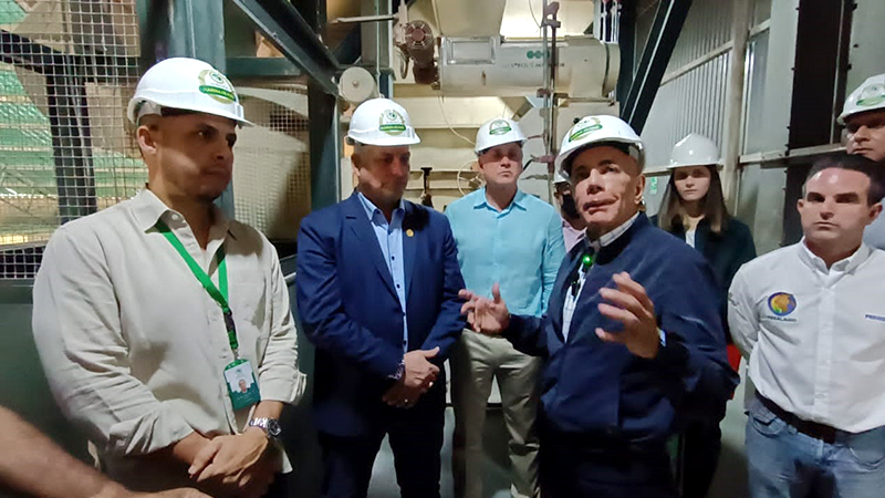 Rosales: "Reactivación de empresas expropiadas del Zulia"