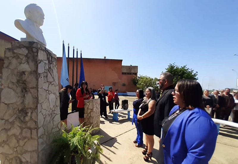 Unermb celebra con ofrenda floral y acto especial su 41 aniversario