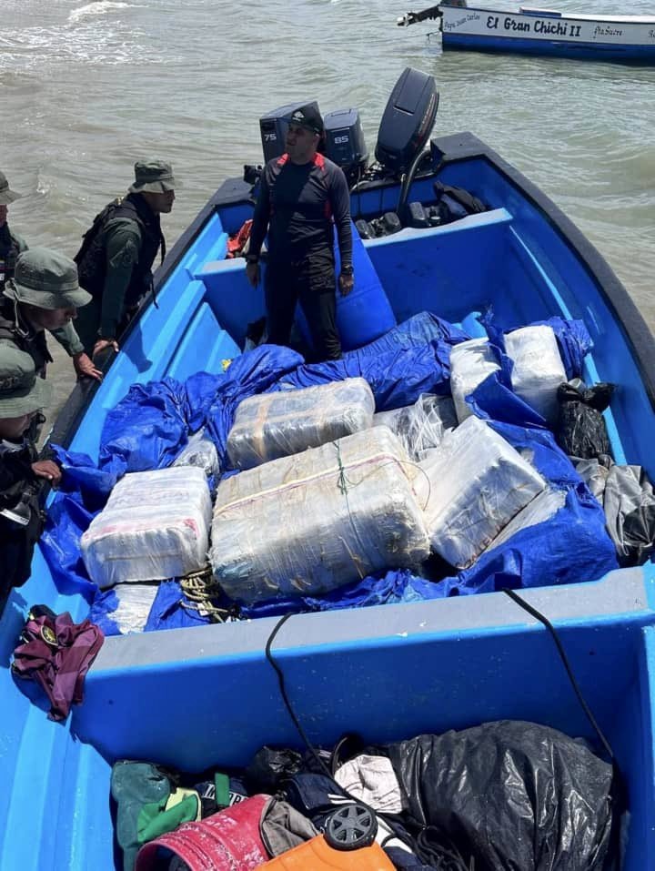 FANB incautó casi una tonelada de marihuana en el mar Caribe
