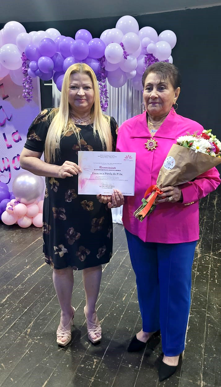 Primera dama de Cabimas reconoce destacadas mujeres en su día