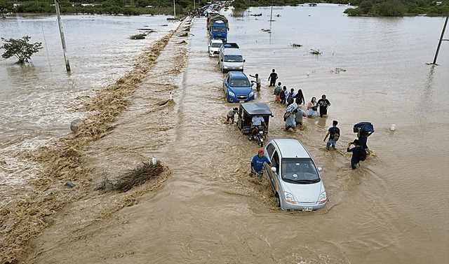 Lluvias en Perú han dejado 65 muertos y miles damnificados