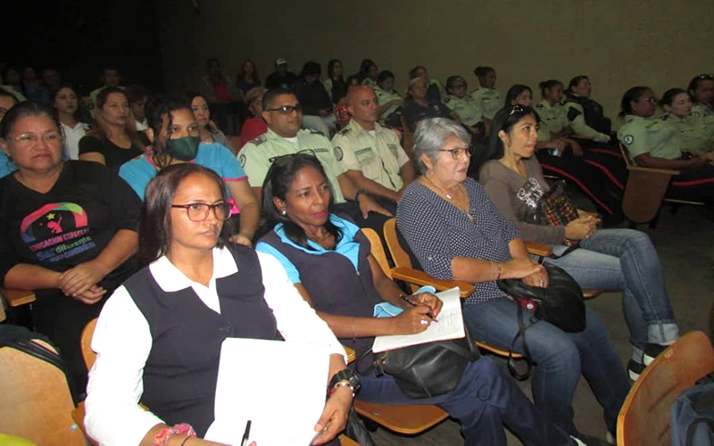 Primer Conversatorio de Atención a la Mujer 