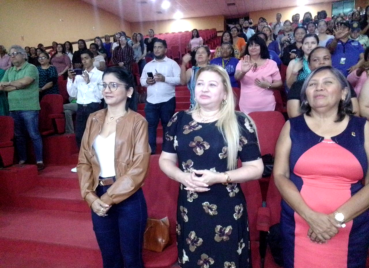 Primera dama de Cabimas reconoce destacadas mujeres en su día