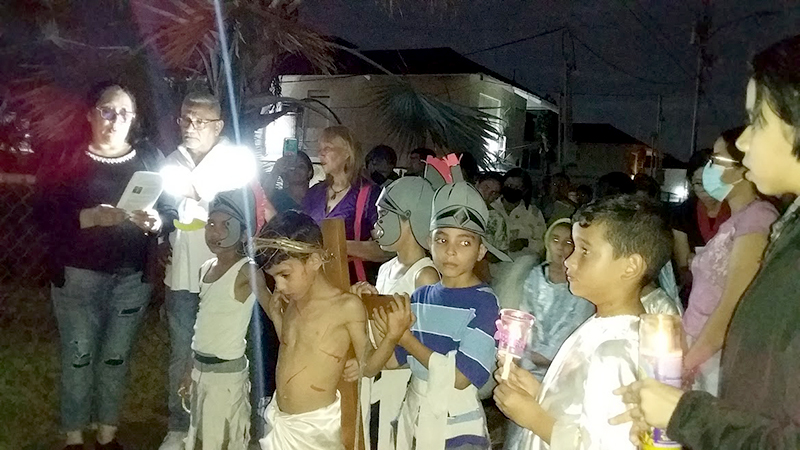 Viacrucis en el Campo Hollywood de Cabimas