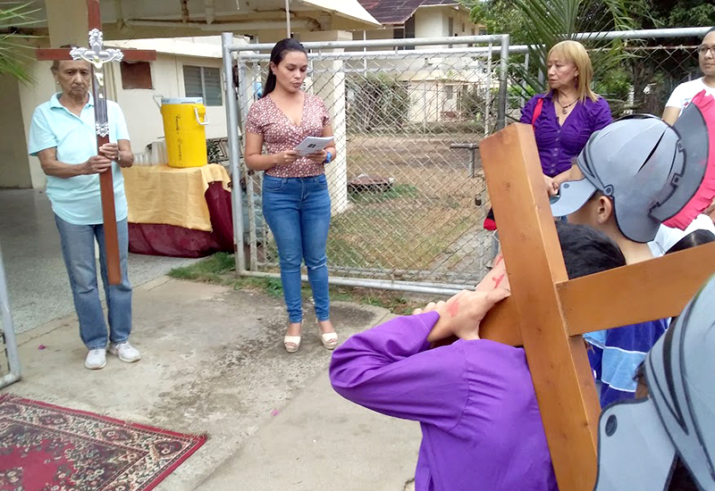 Viacrucis en el Campo Hollywood de Cabimas