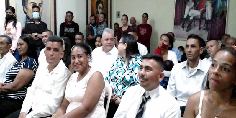 Alcalde Argelio Riera casó a más de 20 parejas 