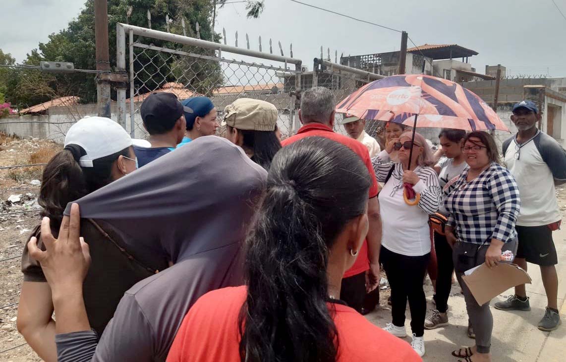 Exigen a la Alcaldía entrega de terreno para viviendas 