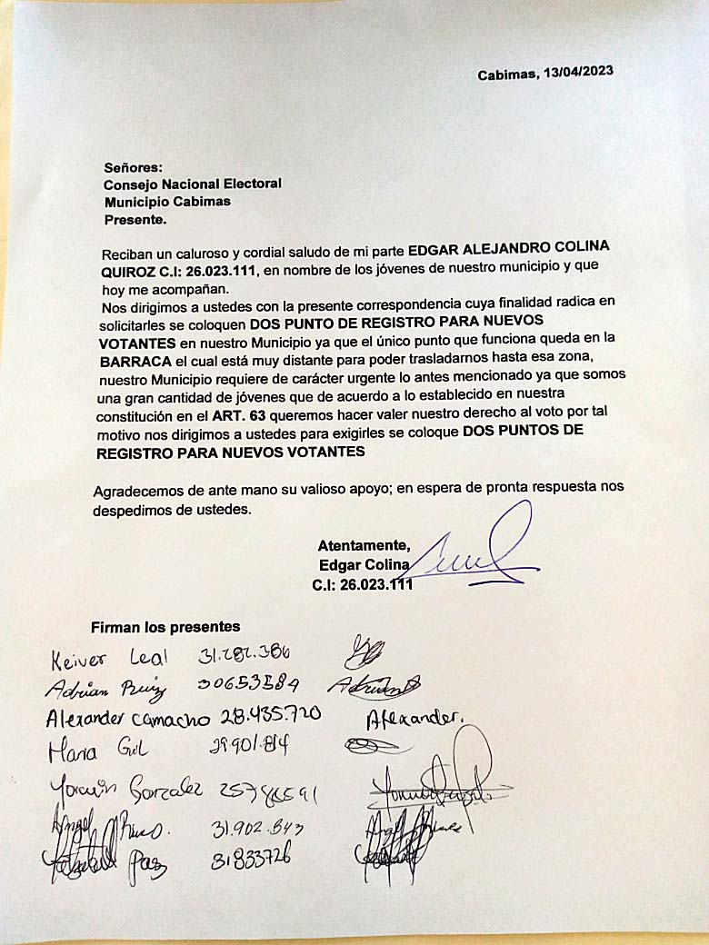 Dos máquinas del CNE 