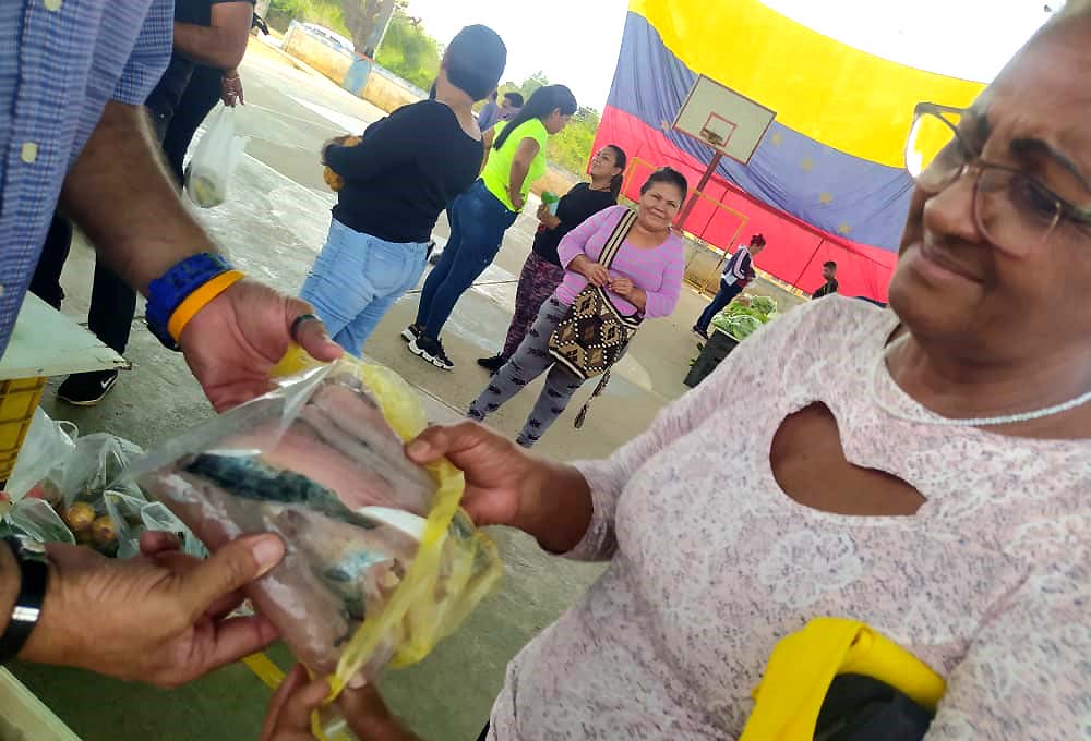 Feria del Pescado en Simón Bolívar