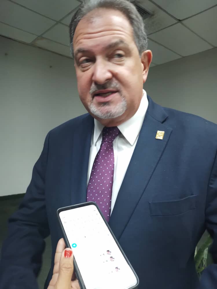 Adán Celis presentó en ACIL