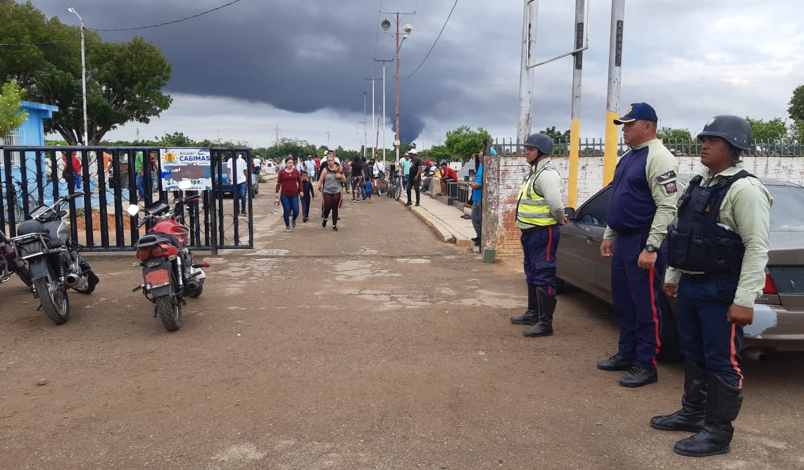Cementerio Municipal de Cabimas en el Día de las Madres