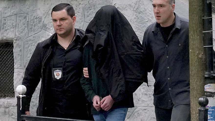 Estudiante de 14 años mató a nueve personas a tiros en Serbia
