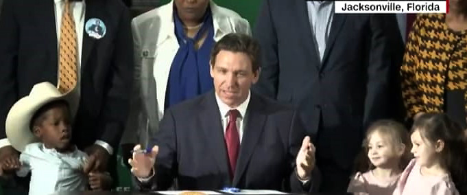Gobernador Ron Desantis promulgó Ley contra migrantes ilegales