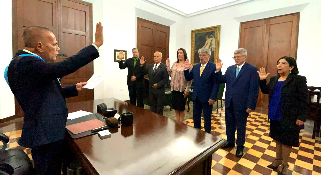 Gobernador Rosales juramentó Cuerpo Consular