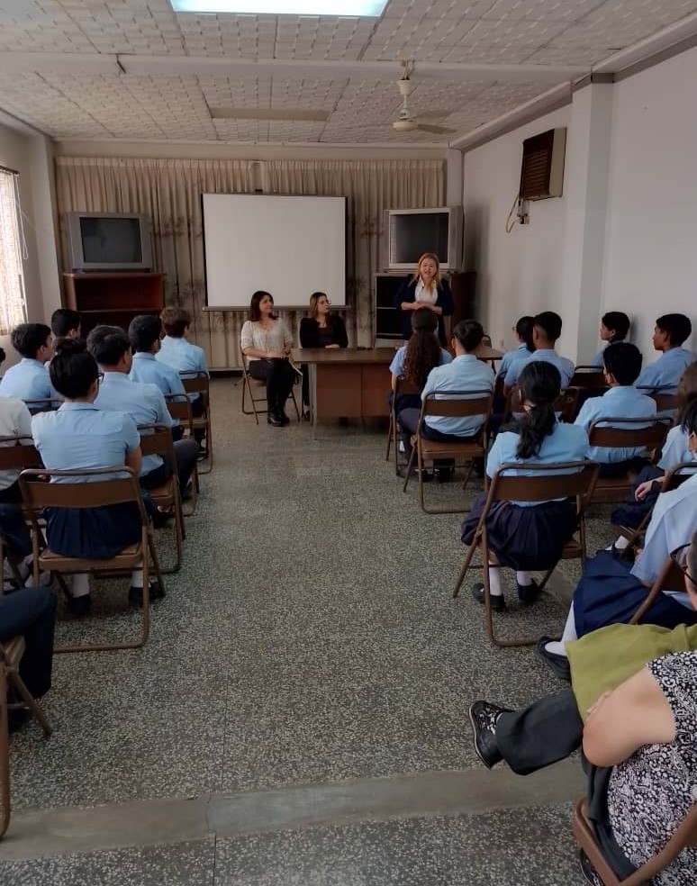 Imparten en Cabimas charla sobre valores en los adolescentes
