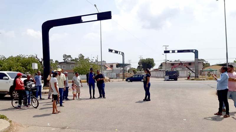 Inician reparación del semáforo de R5 en Cabimas