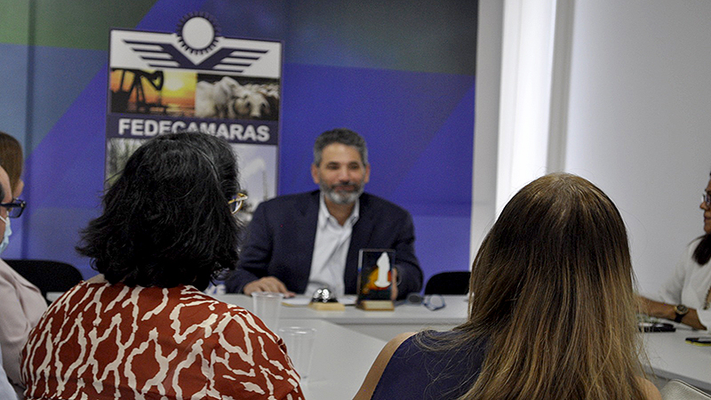 Ezio Angeline, presidente de Fedecámaras Zulia, junto a Estéfano Lobrace, presidente de la Cámara de Comercio de Cabimas.