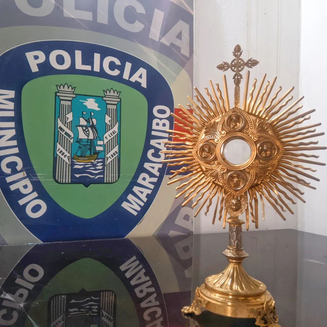 Recuperan custodia del Santísimo Maracaibo