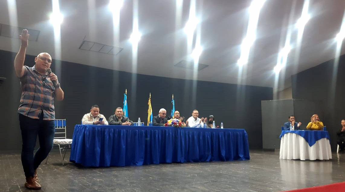 Sesión artistas plásticos de la COL