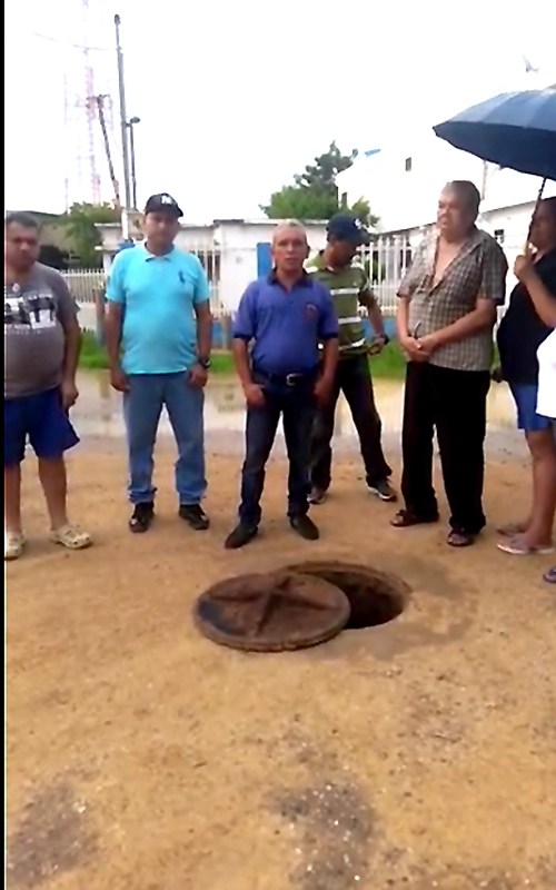 En Cabimas desborde de aguas servidas 