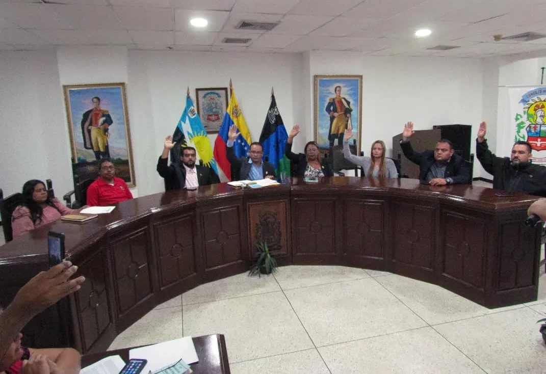 Cámara Municipal de Lagunillas nombró a nueva contralora