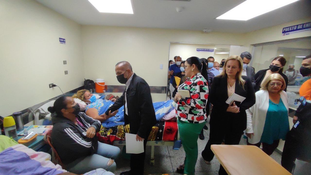 Gobernador Rosales realizó inspección  Hospital de Cabimas