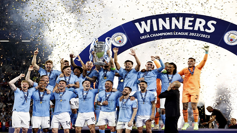 Manchester City es campeón de la UEFA Champions League por primera vez en su historia tras derrotar este sábado por 1-0 a Inter en una final parejísima, que no reflejó ni por asomo el favoritismo previo que traía el equipo inglés y se decidió simplemente porque fue el único que acertó una vez frente al arco.