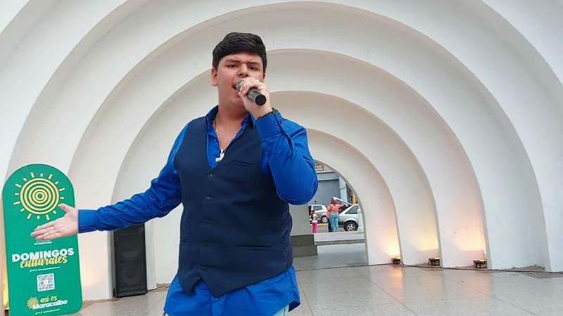 Música latina se adueñó de la Plaza de la República