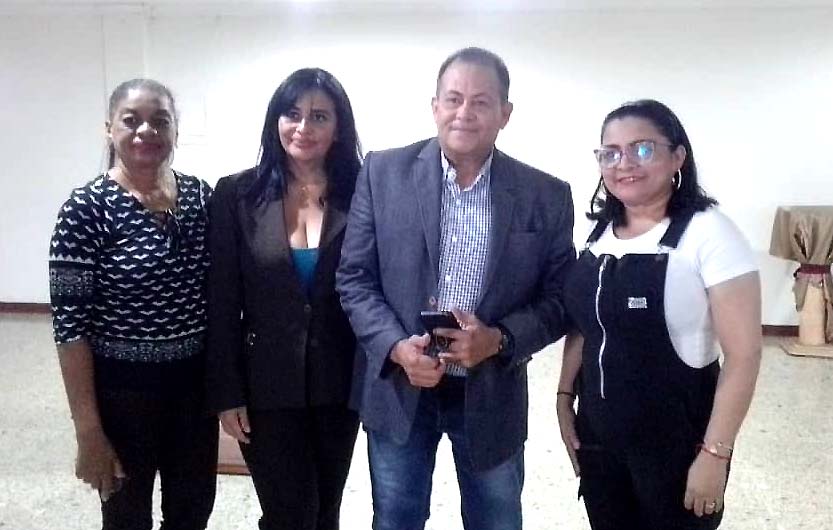 Asoempreca efectuó taller y entrega de reconocimientos